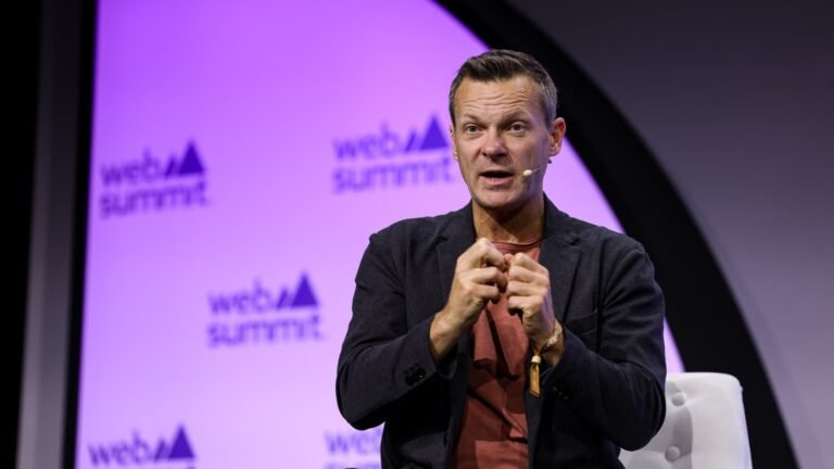 Asana picks Dan Rogers to replace CEO Dustin Moskovitz