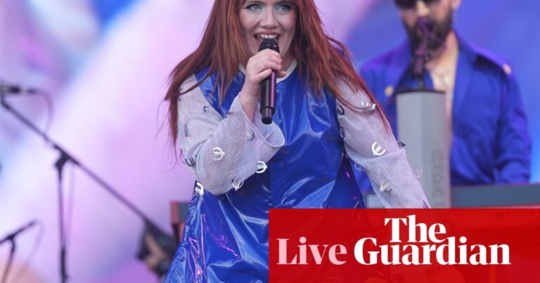 Friday at Glastonbury with CMAT, Lorde, Wet Leg, secret sets and more – follow it live! | Glastonbury 2025