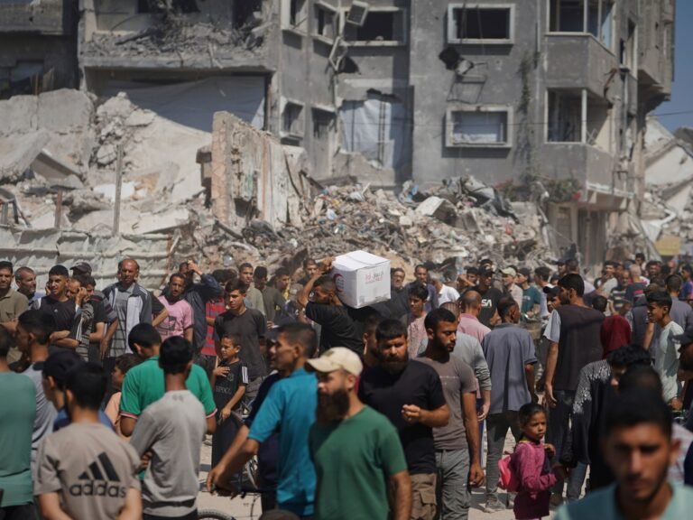 Israeli attacks kill more than 30 people in Gaza, including 3 near aid site | Al Jazeera Arabic News