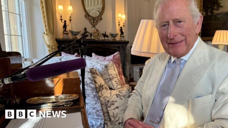 King sends message to Antarctic scientists