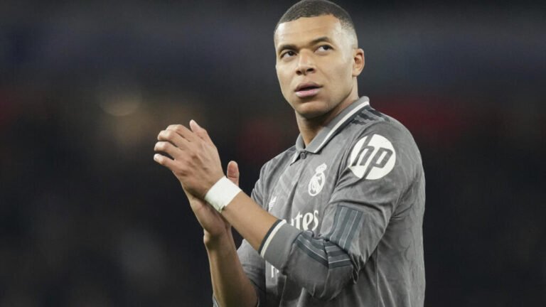 Mbappé files harassment complaint against PSG