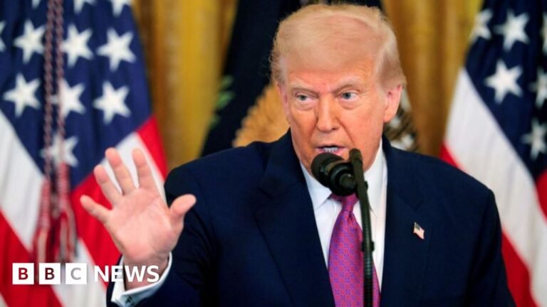Trump's Iran gamble fraught with risk