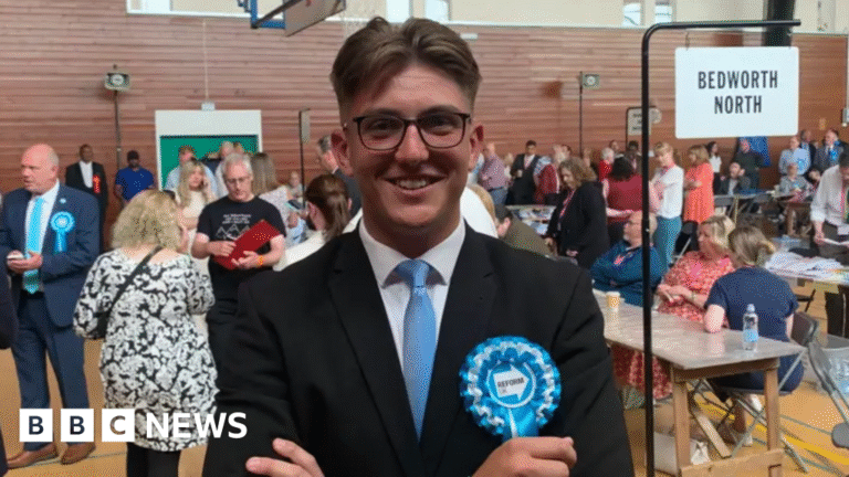 Warwickshire Reform County Council leader resigns, leaving 18-year-old in charge