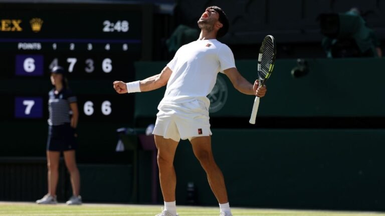 Carlos Alcaraz handles Taylor Fritz to return to Wimbledon final