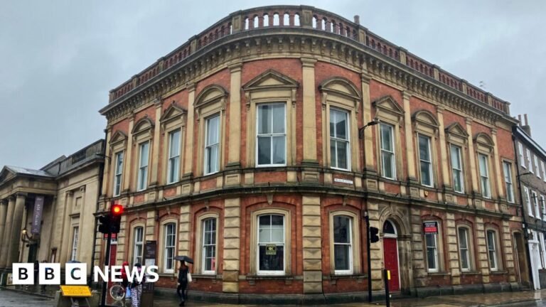 'Country's largest independent bookshop' set to open in York