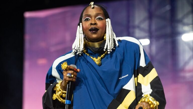 Drake Brings Lauryn Hill Out at Wireless Festival