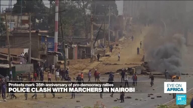 Kenya : police clash with marchers in Nairobi