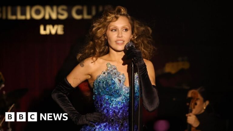 Miley Cyrus says she has 'no desire' to tour