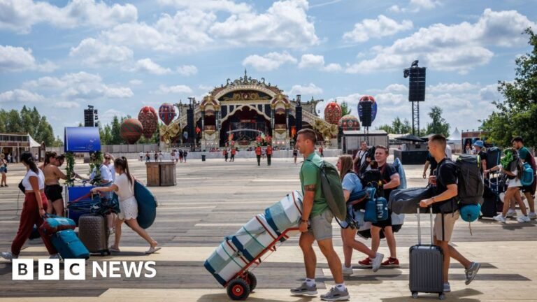 Organisers say festival will go ahead after main stage fire