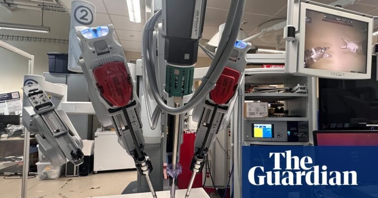 Robot surgery on humans could be trialled within decade after success on pig organs | Medical research