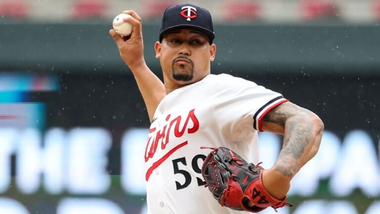 Sources -- Phillies, Twins agree to trade for Jhoan Duran