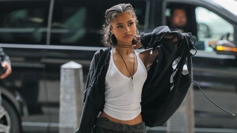 This Is the Summer of Celebrity It-Bag Revivals