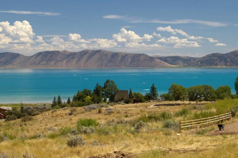 This Lake in the Western U.S. Is Called the ‘Caribbean of the Rockies’