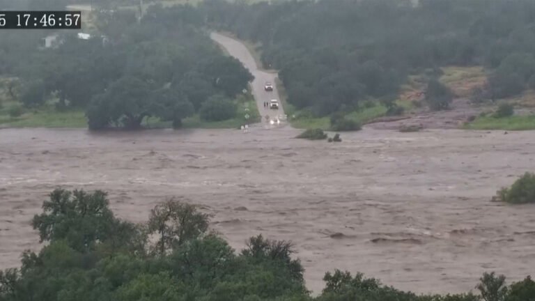 Timelapse shows speed of Texas floods