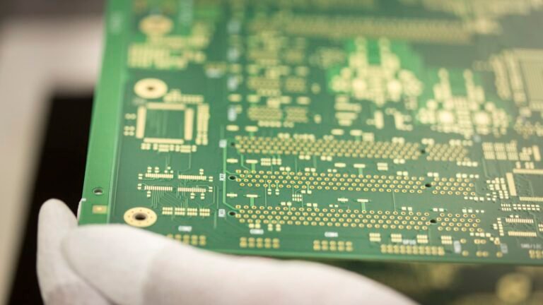 U.S. lifts chip software curbs on China in sign of trade truce
