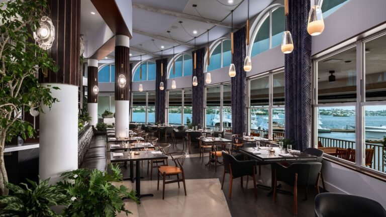 20 Best Restaurants in Bermuda, From Fish Sandwich Joints to Sushi and Steakhouses