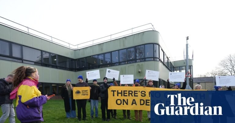 Are Labour’s plans to offset Heathrow expansion emissions all pie in the sky? | Green politics