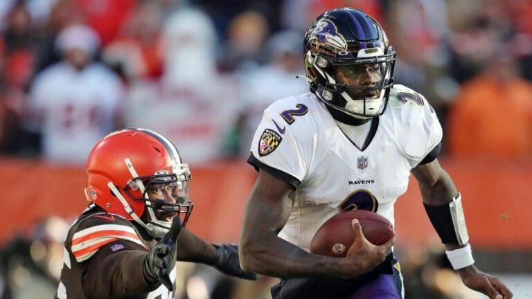 Browns sign former Pro Bowl quarterback amid injuries to Kenny Pickett, Shedeur Sanders, Dillon Gabriel