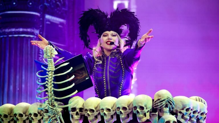 Lady Gaga Set to Perform