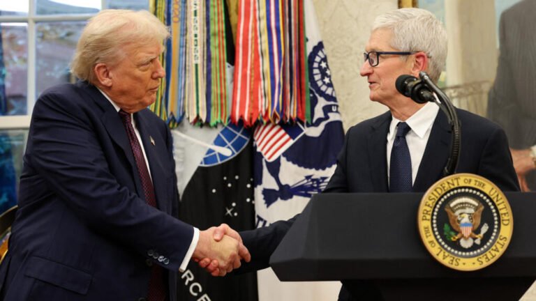 Trump announces Apple to make additional $100 billion investment in US